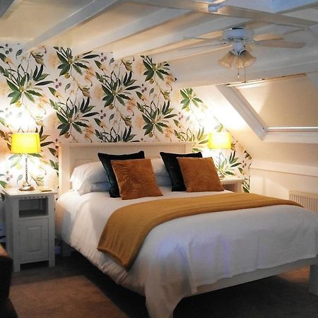 White Linen Whitby, Room Only エクステリア 写真