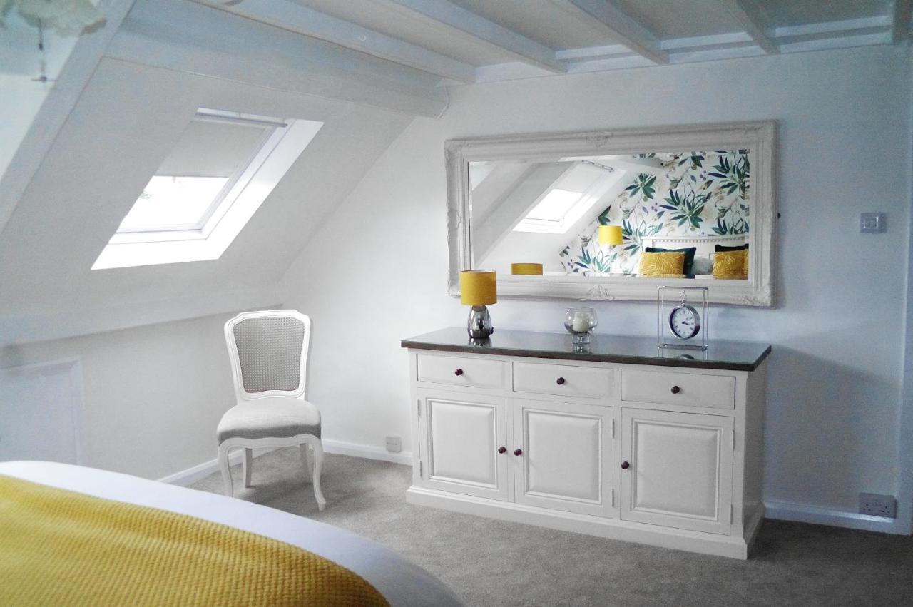 White Linen Whitby, Room Only エクステリア 写真