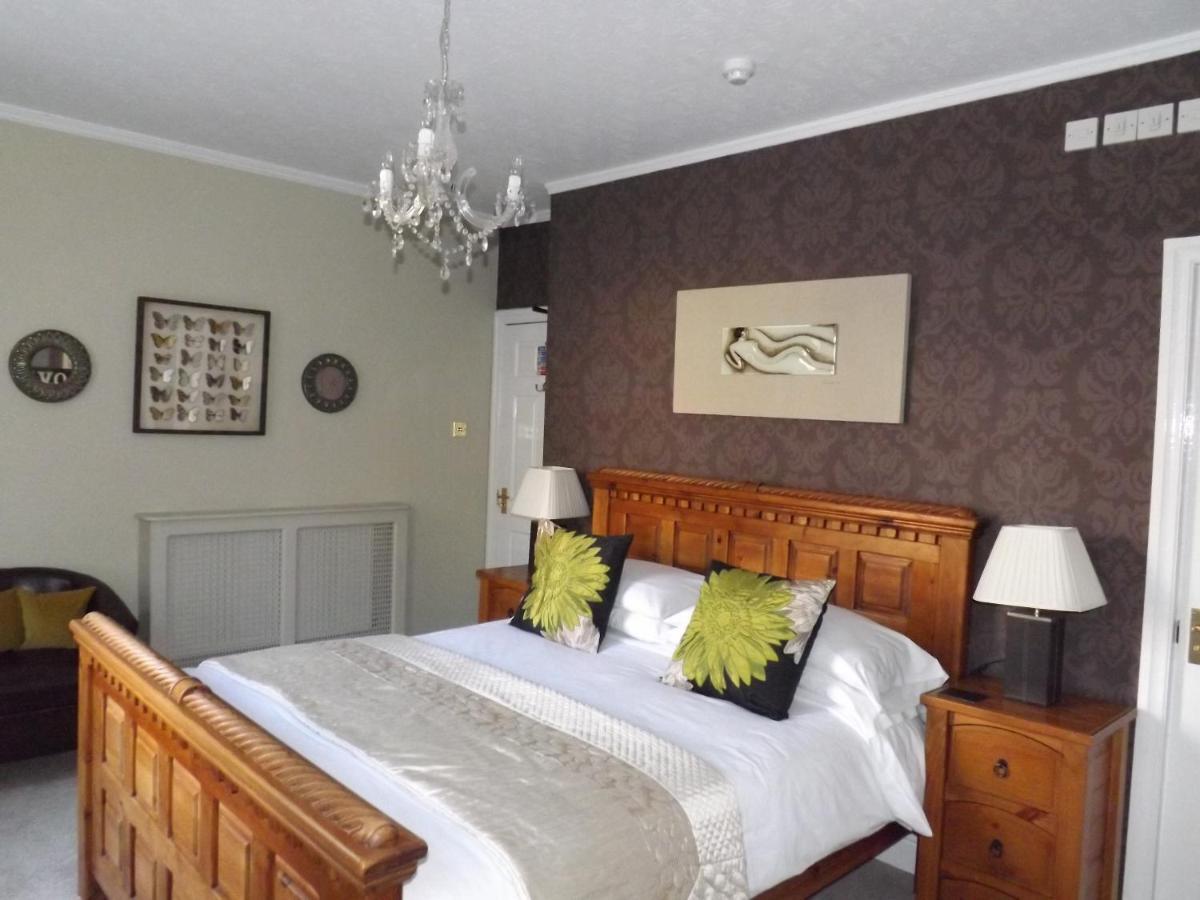 White Linen Whitby, Room Only エクステリア 写真