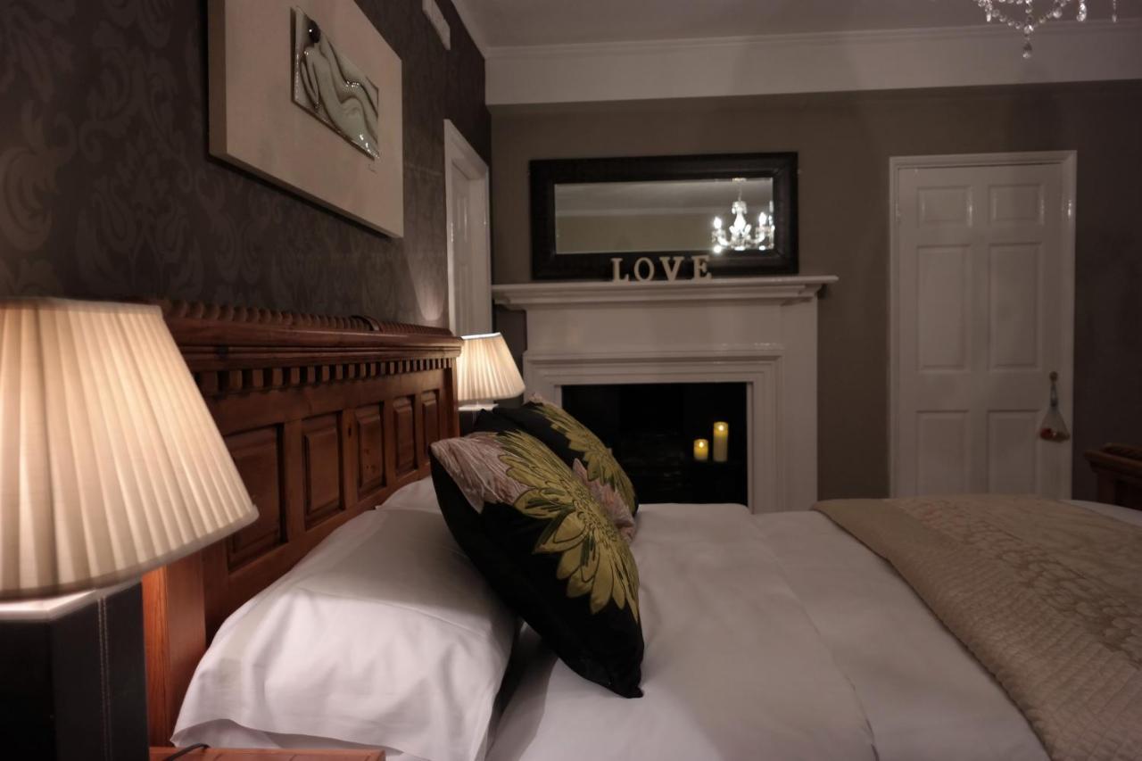 White Linen Whitby, Room Only エクステリア 写真